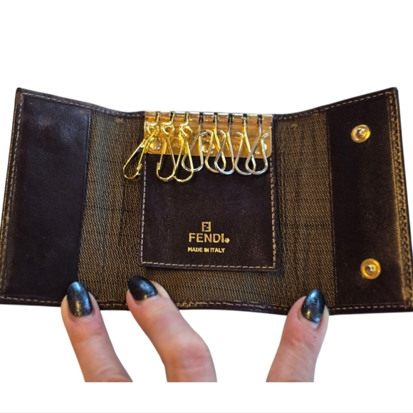 Fendi Zucca Canvas Brown Monogram Key Holder - Picture 3 of 11